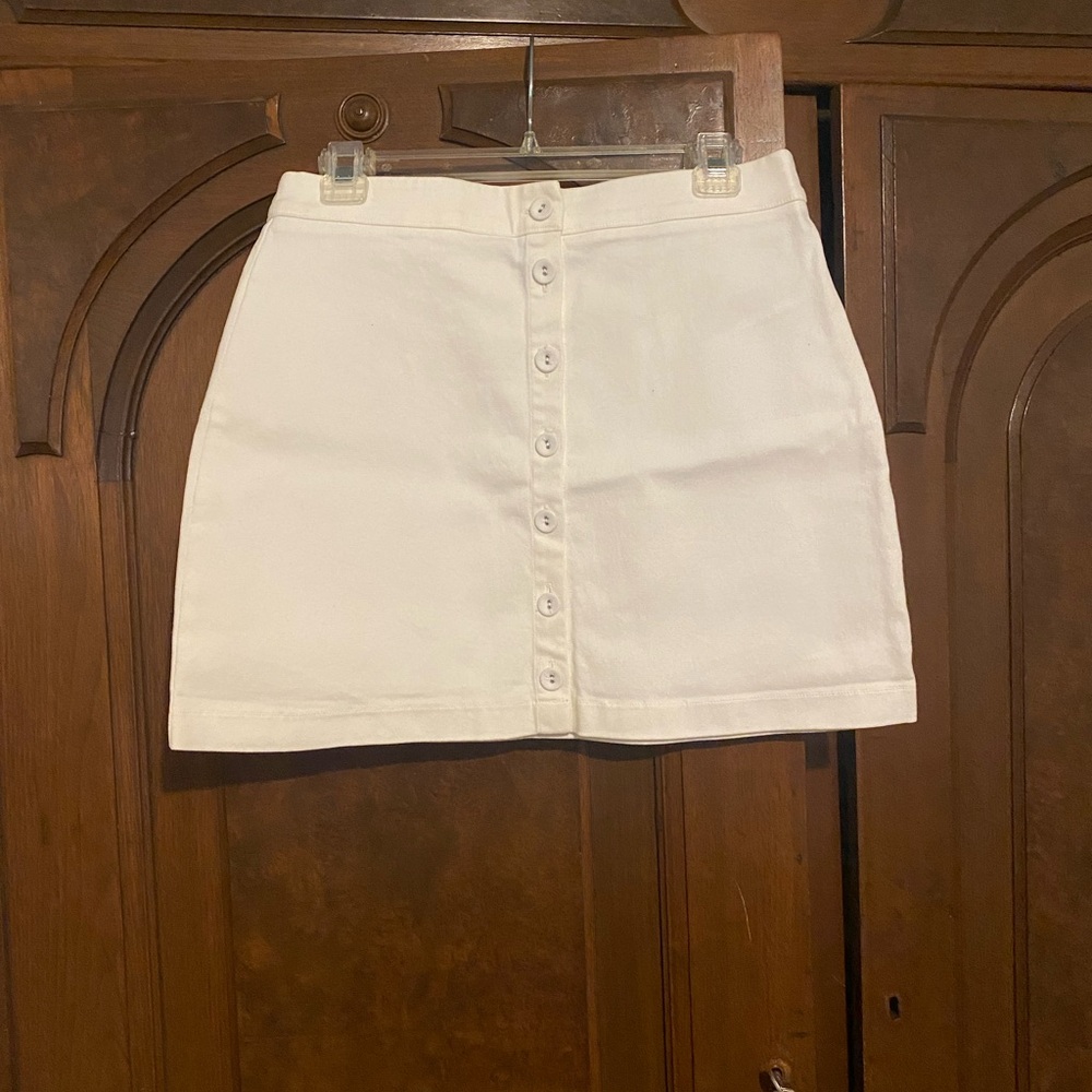 NWT Forever 21 White Buttoned Mini Skirt